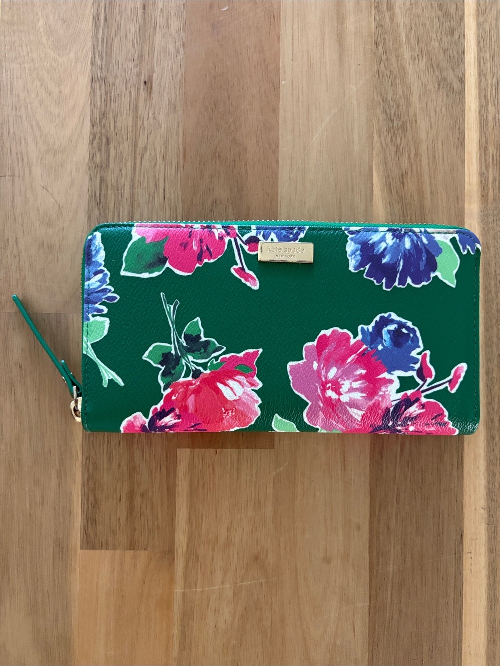 Kate Spade Grant Street Grainy Vinyl Stacy Wallet Spring Bloom floral print